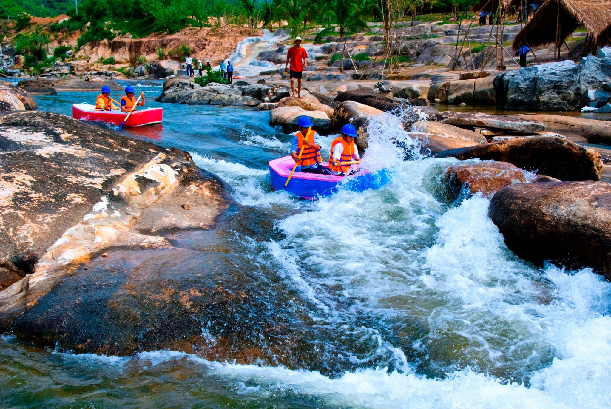 Khu du lịch Waterland không chỉ sở hữu cảnh đẹp thiên nhiên hữu tình mà còn có nhiều dịch vụ giải trí và ẩm thực thú vị